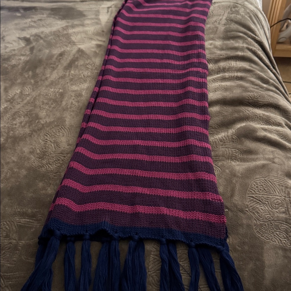 Sperry Pink and Navy Knit Scarf NEW W tags